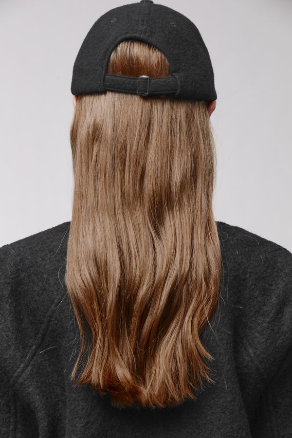 CAP W 69 BLACK