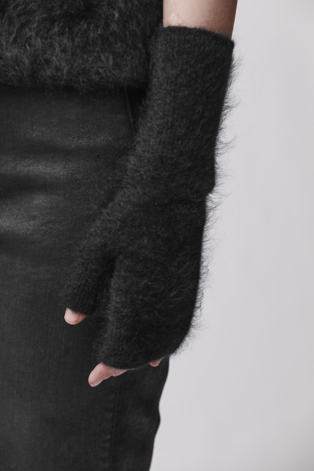 GLOVES W54 BLACK