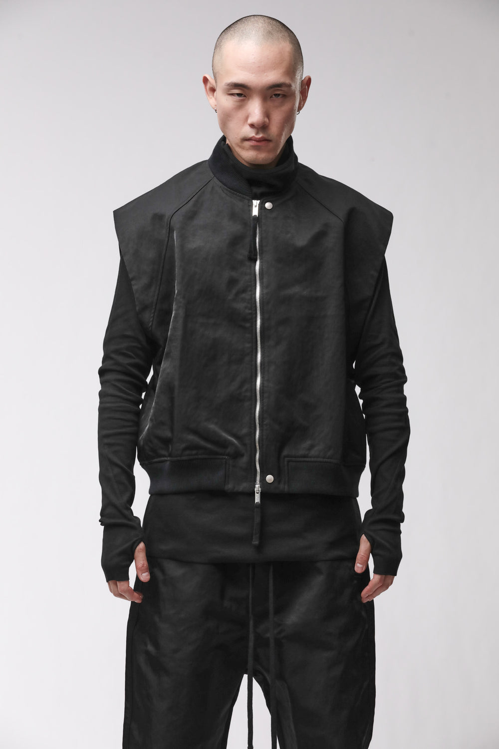 VEST M J 90 BLACK