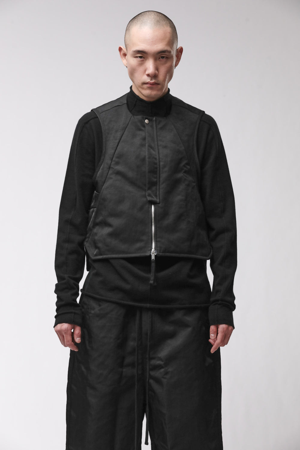 VEST M J 92 BLACK