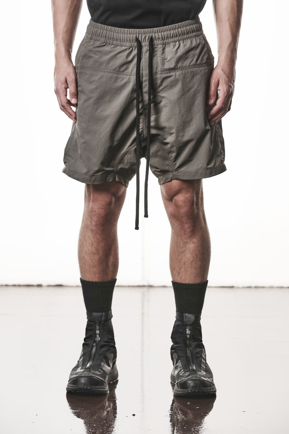 SHORTS M P 42 OLIV EARTH