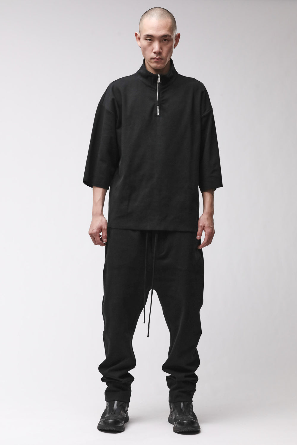 SWEATSHIRT M S 196 BLACK
