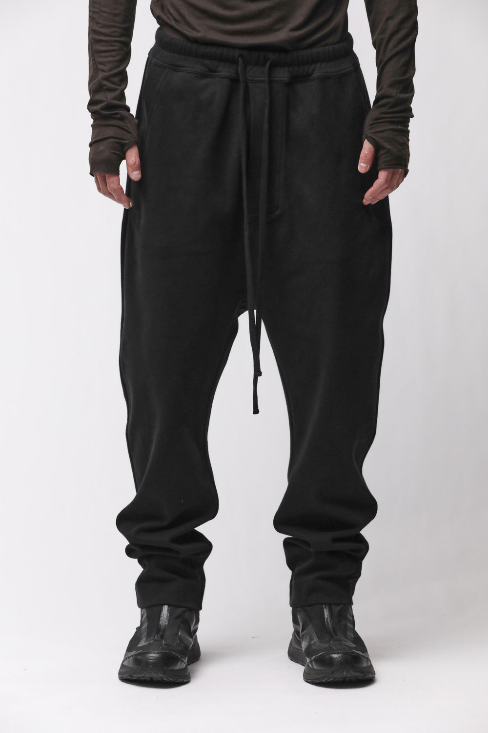 M ST 526 BLACK