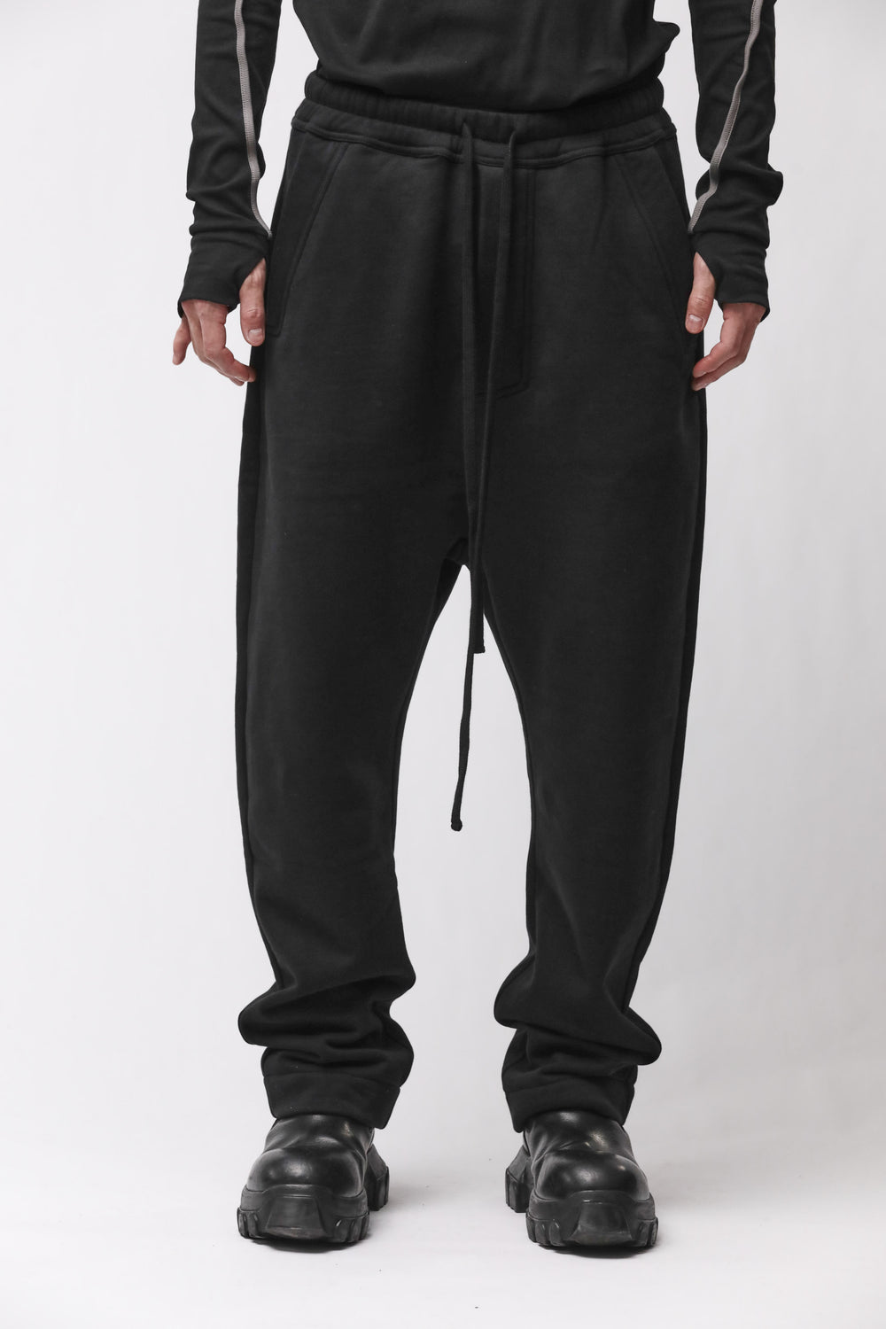 M ST 527 BLACK