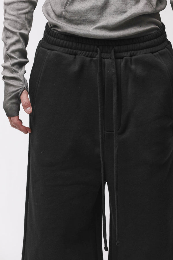 M ST 528 BLACK