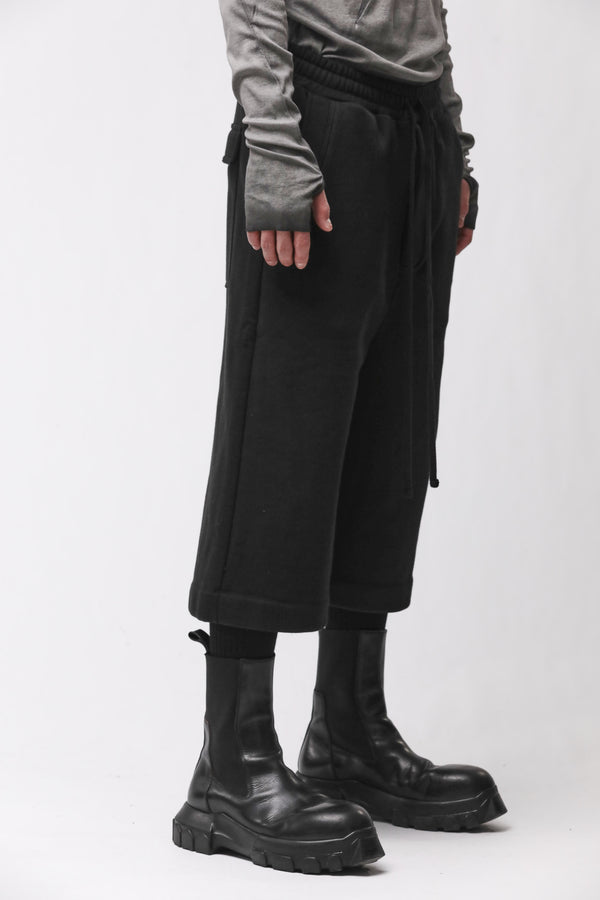 M ST 528 BLACK