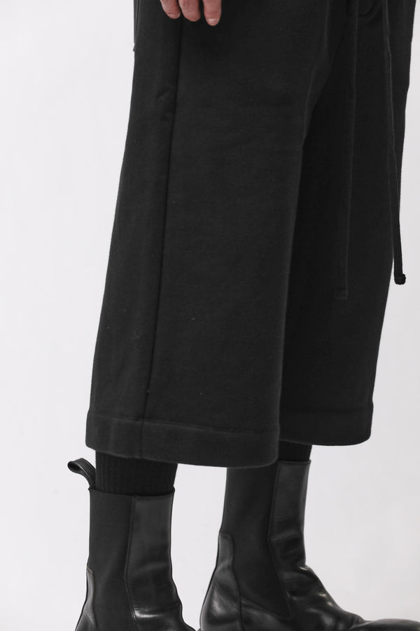 M ST 528 BLACK
