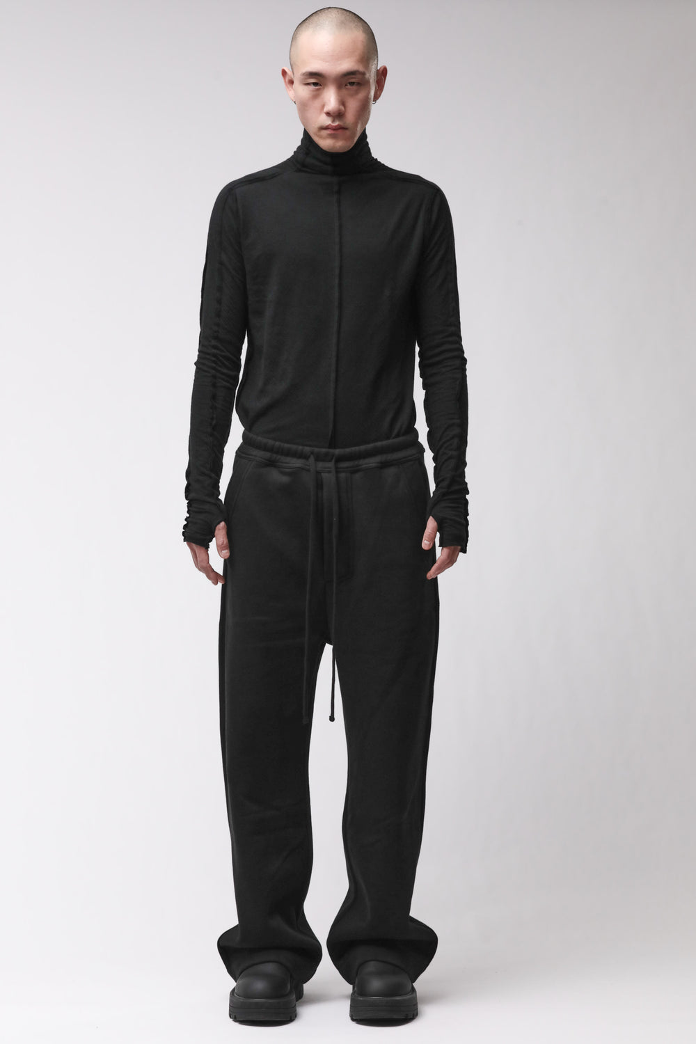 M ST 540 BLACK