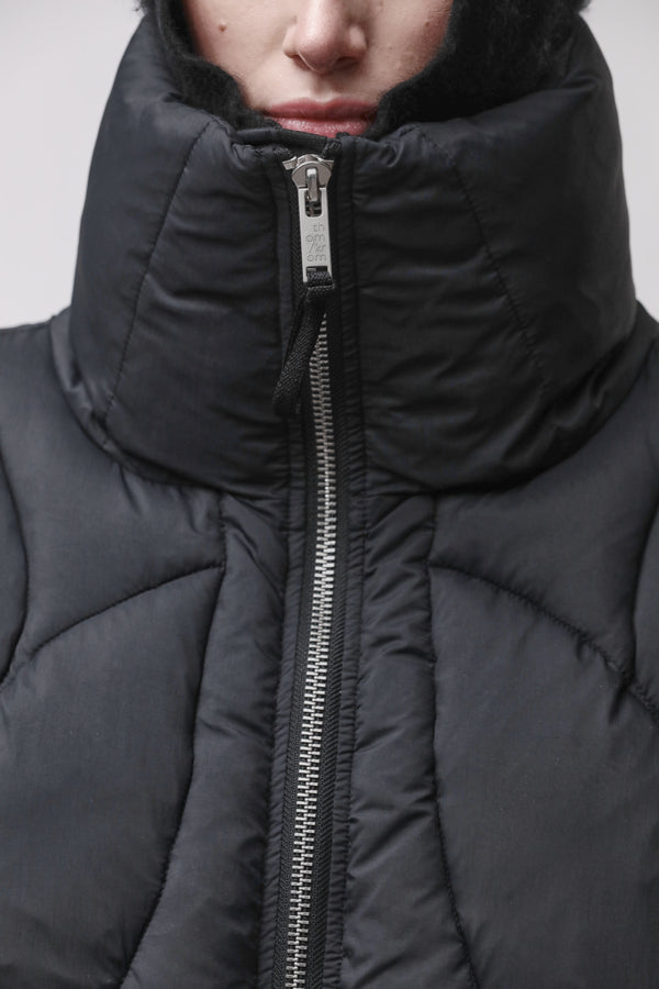 VEST W J 225 BLACK