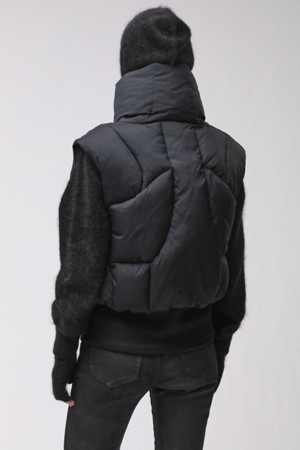 VEST W J 225 BLACK