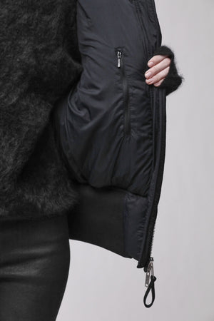 VEST W J 225 BLACK