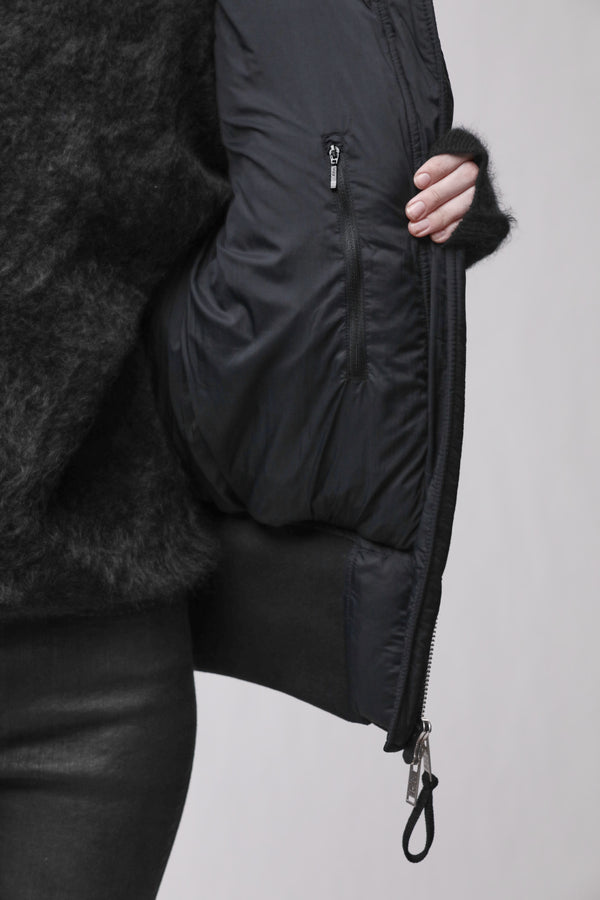 VEST W J 225 BLACK