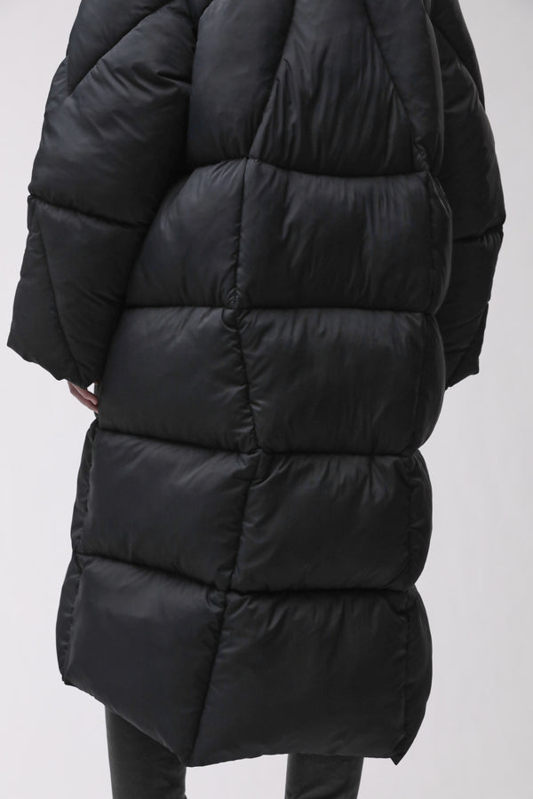 COAT W J 227 BLACK