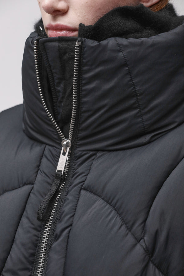 COAT W J 227 BLACK